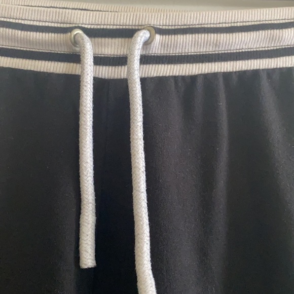 Sweat pants. - Picture 4 of 5